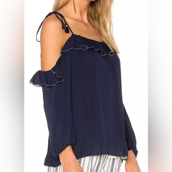 Joie “Eukene” 100% silk cold shoulder top. Sz Medium NWOT - Picture 4 of 11